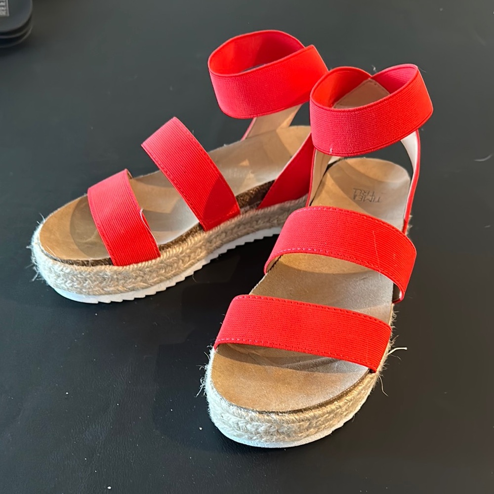 NWOT Time and Tru Vibrant Red Espadrille Sandals